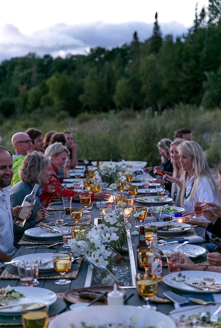 Outdoor-entertaining-summer-rose-wine-dinner-party-guests